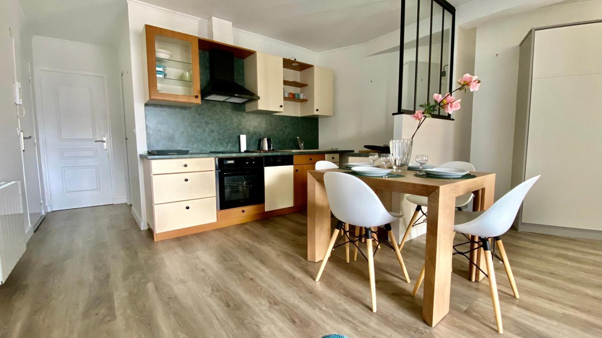 Appartement Avec Vue Mer Et Parking Benodet Exterior photo